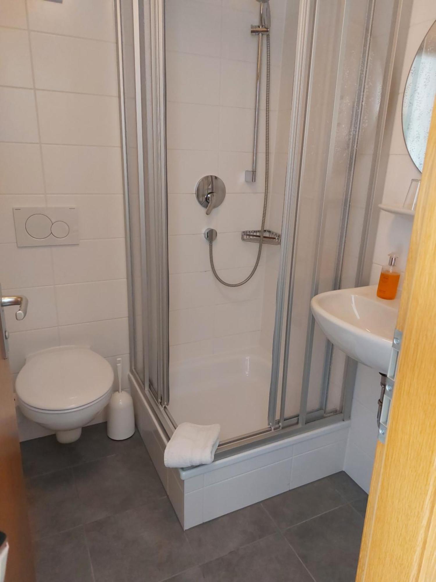 Hotel Zimmermann Filderstadt Bagian luar foto
