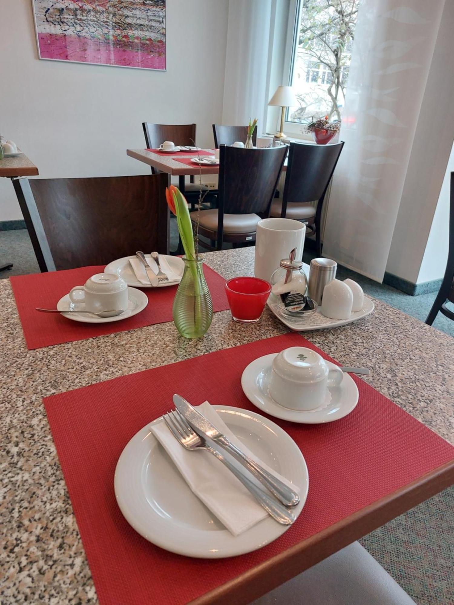 Hotel Zimmermann Filderstadt Bagian luar foto