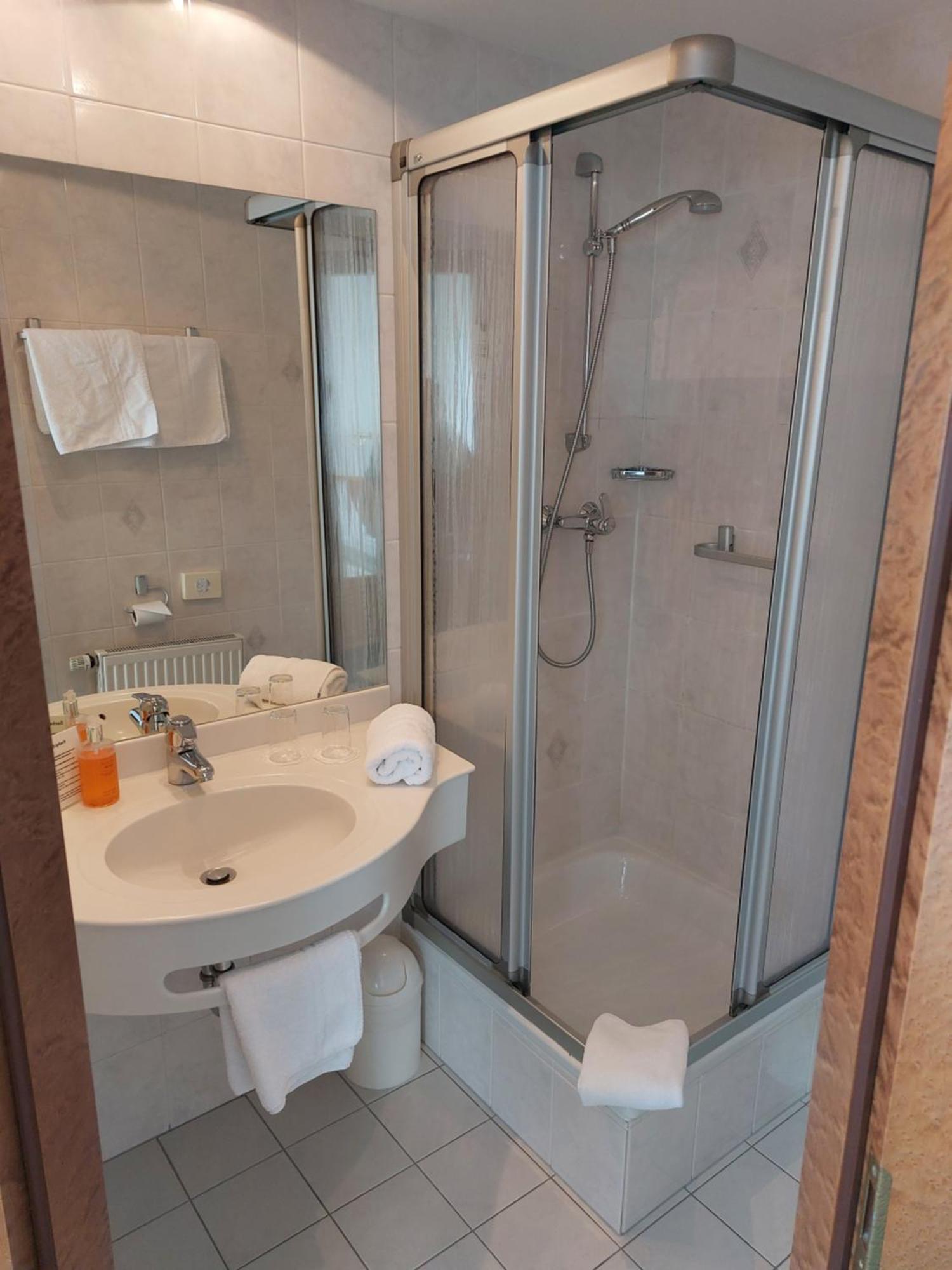 Hotel Zimmermann Filderstadt Bagian luar foto