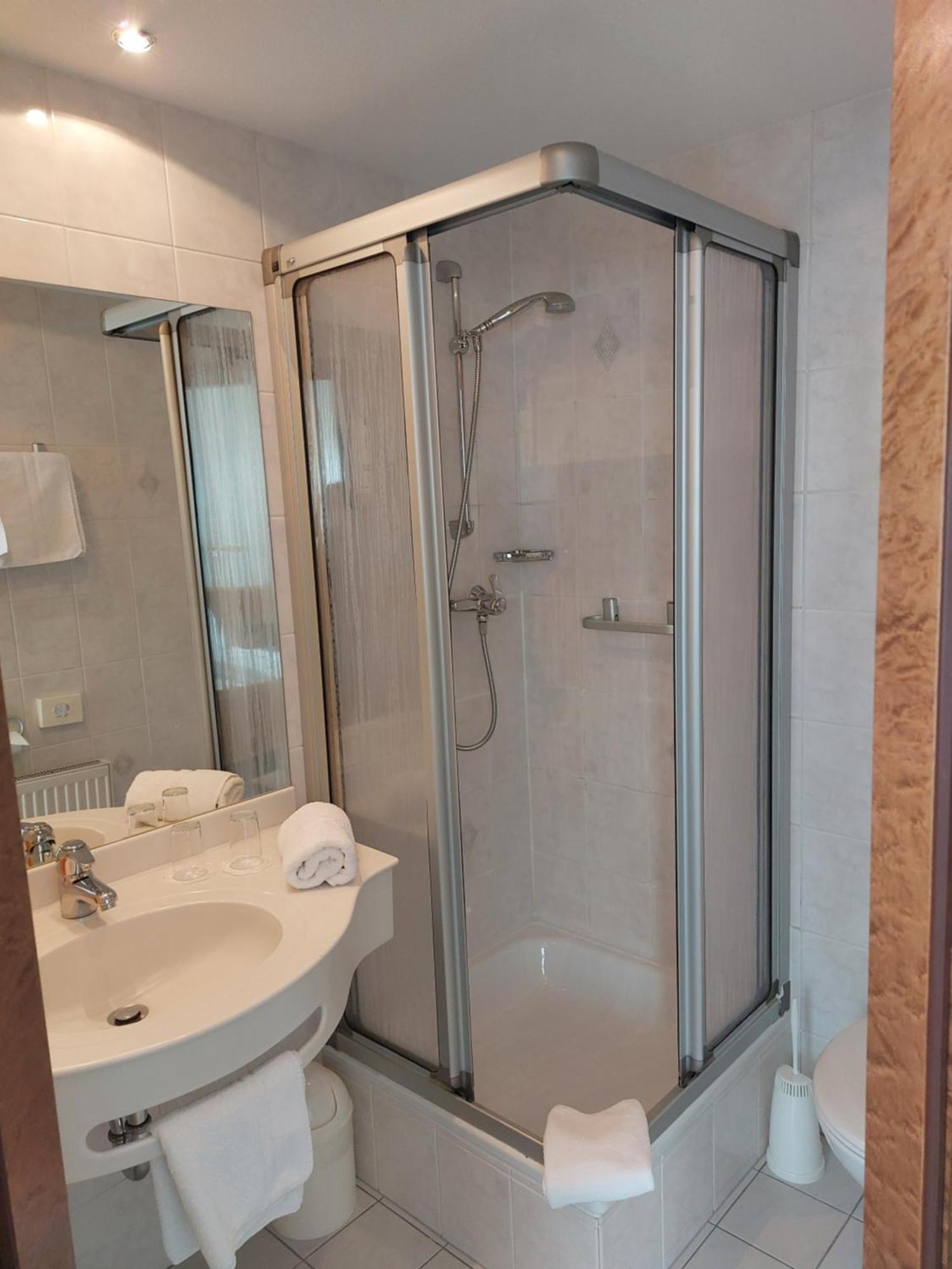Hotel Zimmermann Filderstadt Bagian luar foto