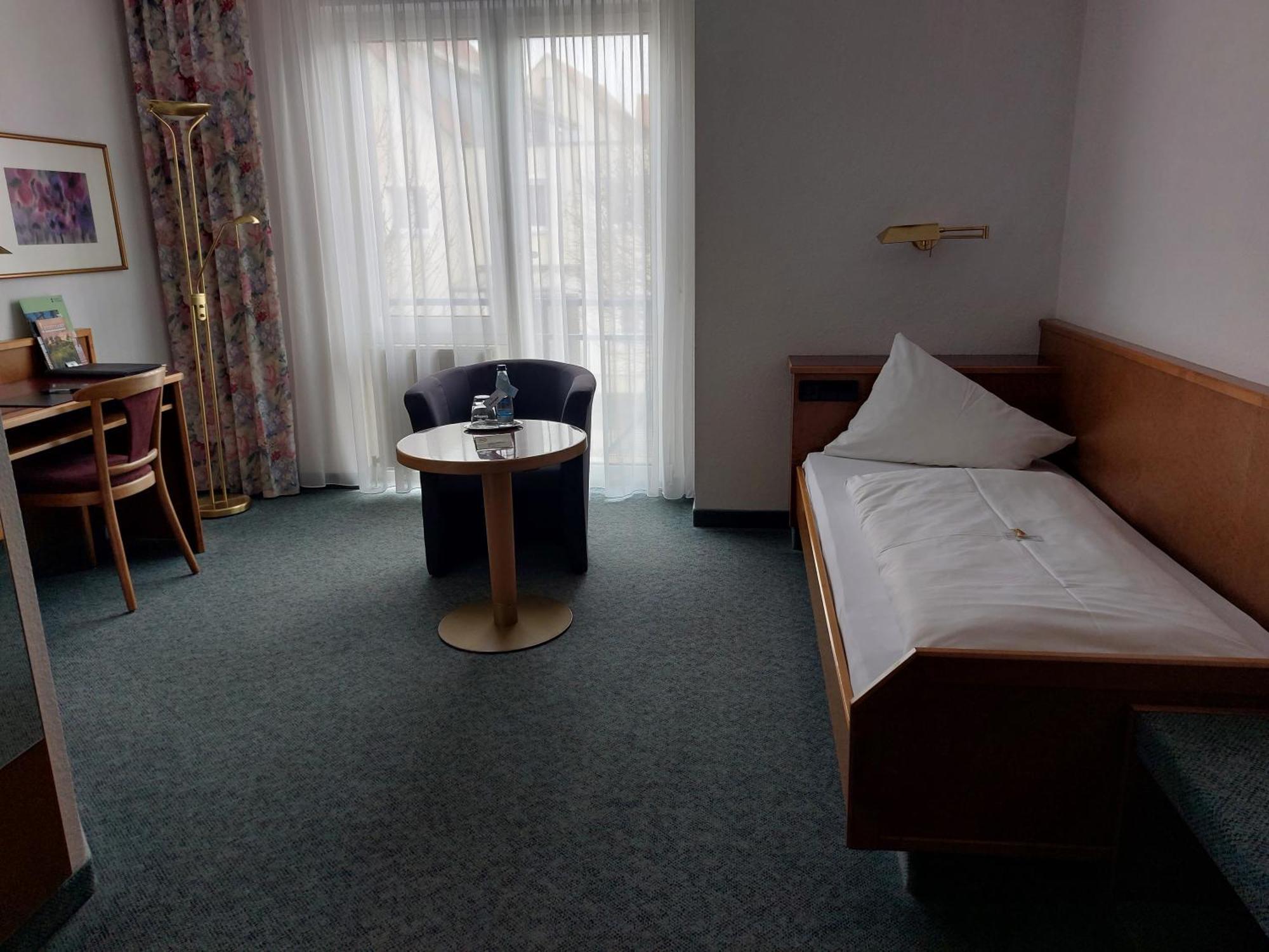 Hotel Zimmermann Filderstadt Bagian luar foto