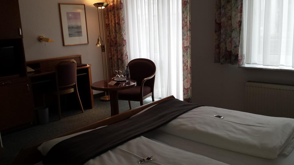 Hotel Zimmermann Filderstadt Bagian luar foto