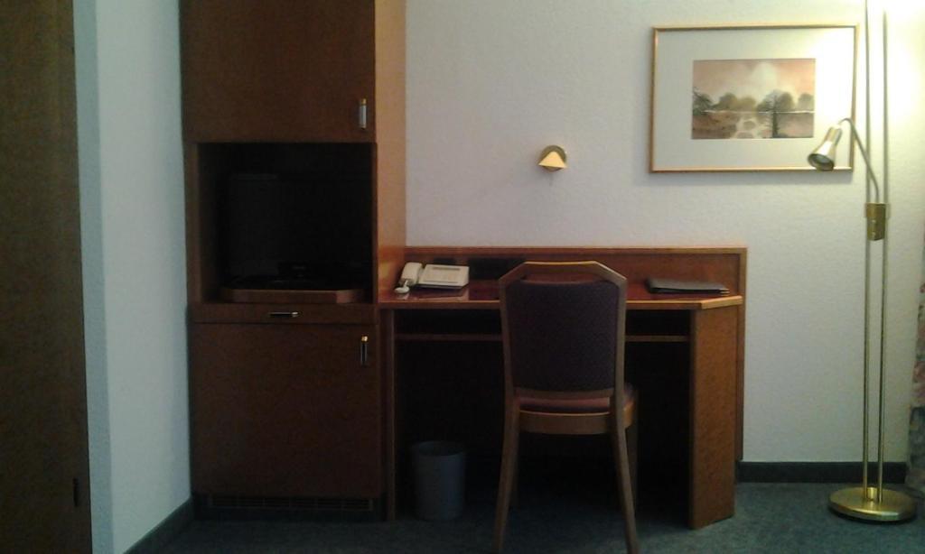 Hotel Zimmermann Filderstadt Bagian luar foto